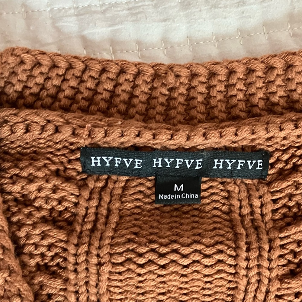 Cardigan - Picture 3 of 6